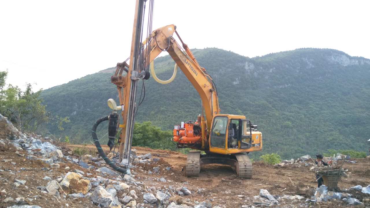 挖掘机
